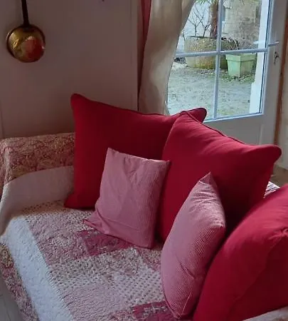 Rouge Calme Et Nature Allas-Bocage