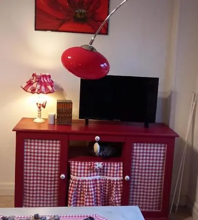 Rouge Calme Et Nature Holiday home