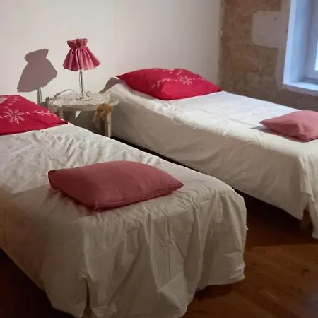 Rouge Calme Et Nature Allas-Bocage