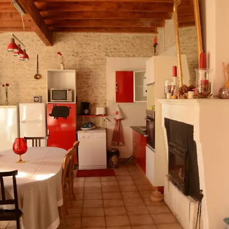 Rouge Calme Et Nature Feriehus *