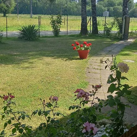 Rouge Calme Et Nature * Allas-Bocage