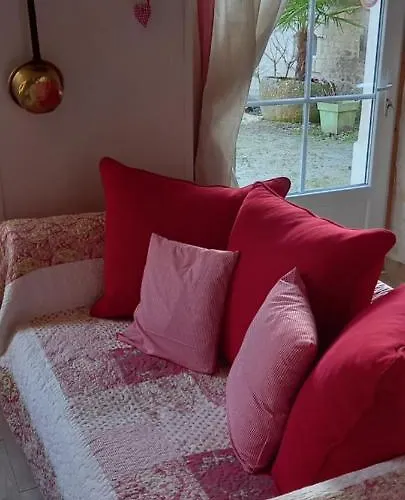 Rouge Calme Et Nature Allas-Bocage