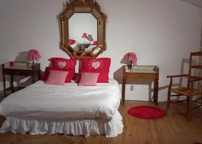 Rouge Calme Et Nature Allas-Bocage