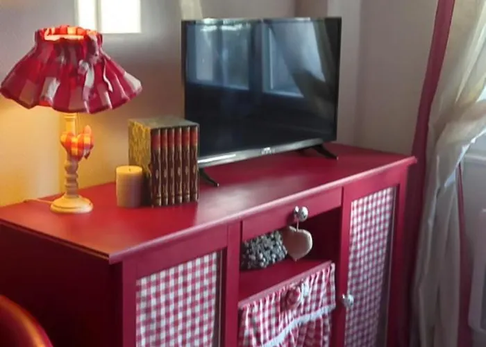 Rouge Calme Et Nature