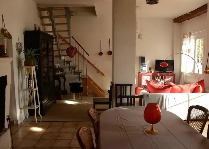 Rouge Calme Et Nature Allas-Bocage